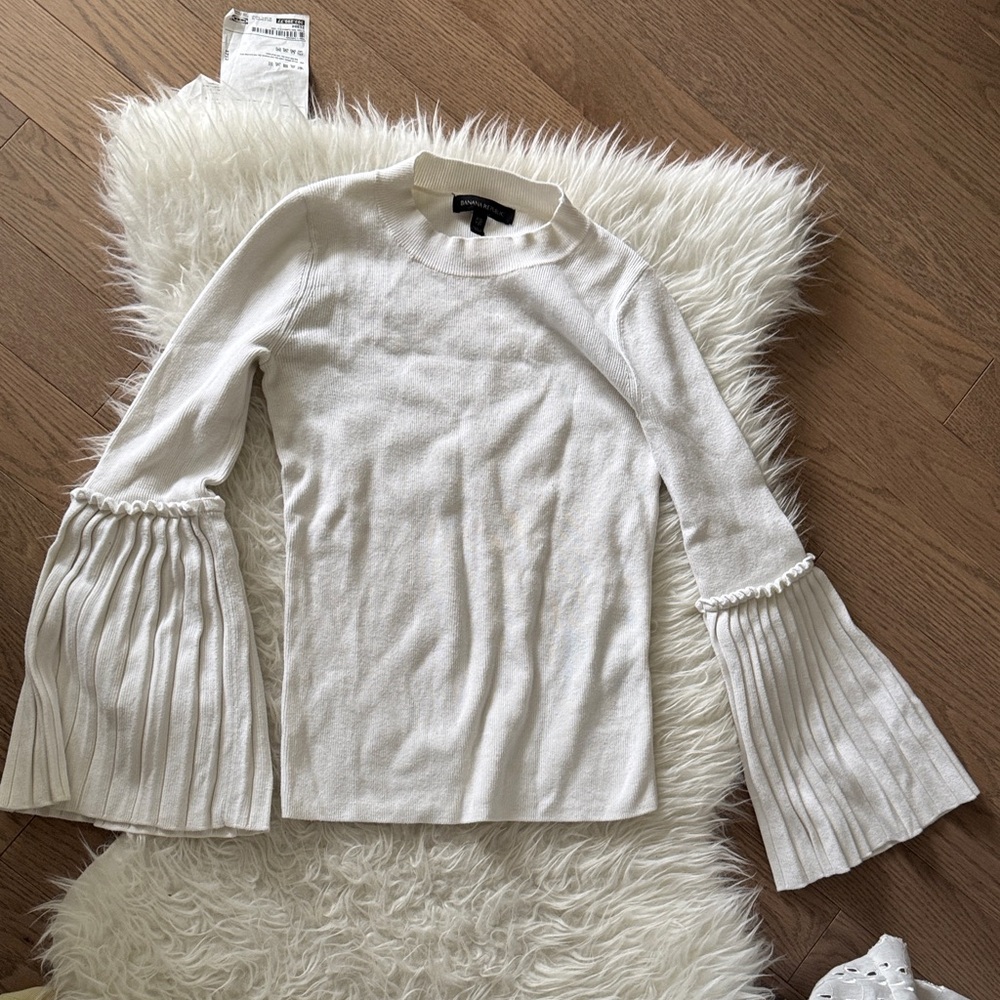 Banana Republic Cream Bell Sleeve Blouse